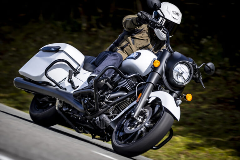 Indian Springfield Dark Horse｜【試乗】クラシカルなスタイルを、モダンなディテールで構築。走りも楽しめるクラシック・クルーザー【インディアン・モーターサイクル Springfield Dark Horse】
