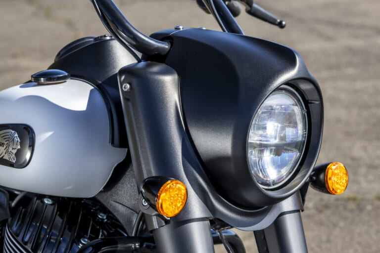 Indian Springfield Dark Horse｜【試乗】クラシカルなスタイルを、モダンなディテールで構築。走りも楽しめるクラシック・クルーザー【インディアン・モーターサイクル Springfield Dark Horse】