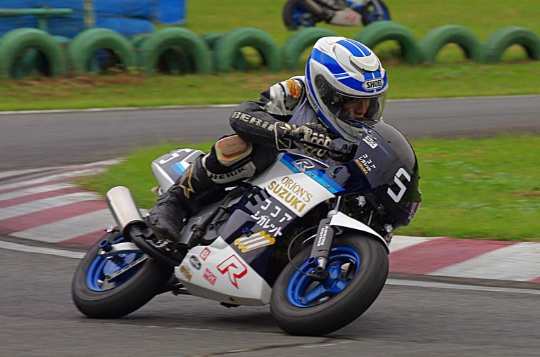 スズキGAG|デビューから40年の元祖ミニバイクレプリカが戦う!世界広しと言えどスズキGAG専門のレースがあるのはここだけ!?