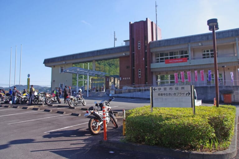 二輪車利用環境改善部会｜【伊豆半島にモビリティを】原動機研究部が進める高校年代とバイクの安全運転