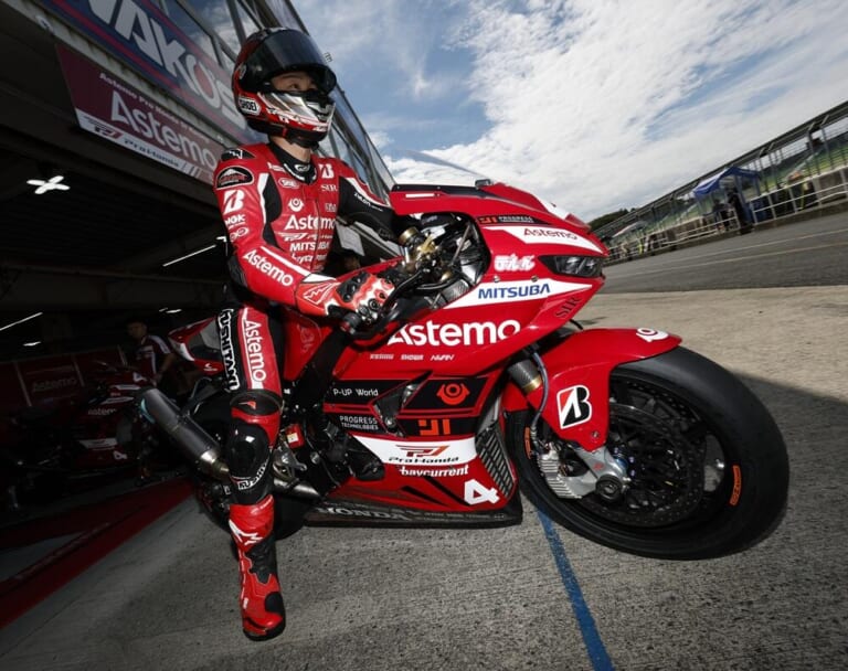 JSB1000でポール獲得のレース技術を解禁! AstemoがEICMA2026で披露する「機能協調設計」フロントエンドと意匠モノブロックキャリパーの造形美|JSB1000でポール獲得のレース技術を解禁! AstemoがEICMA2026で披露する「機能協調設計」フロントエンドと意匠モノブロックキャリパーの造形美