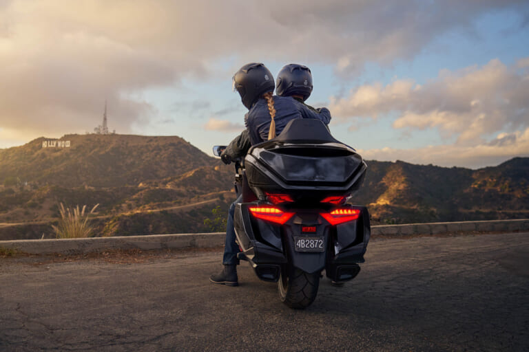 HONDA GOLDWING｜水平対向6気筒と7速DCTが紡ぐ至高の走り! バガー仕様からエアバッグ搭載機まで網羅した2027年型「ゴールドウイング」シリーズを北米ホンダが発表