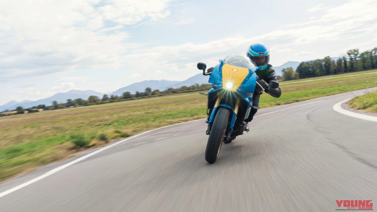 YAMAHA XSR900 GP|シルバーフレームとイエローゼッケンが映える! C.サロンのソノート・ヤマハを再現した「XSR900 GP」ゴロワーズカラーが欧州で登場【海外】