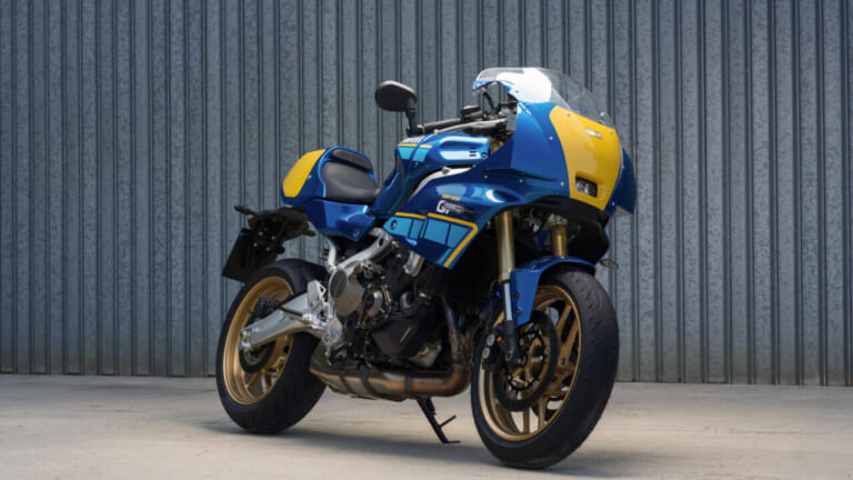 YAMAHA XSR900 GP｜シルバーフレームとイエローゼッケンが映える! C.サロンのソノート・ヤマハを再現した「XSR900 GP」ゴロワーズカラーが欧州で登場【海外】