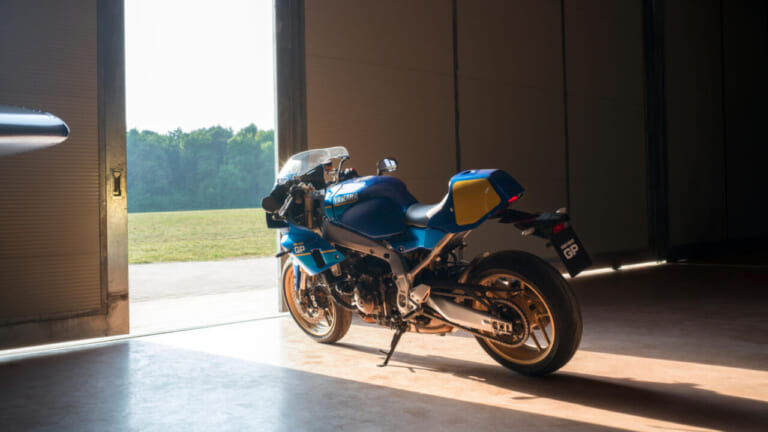 YAMAHA XSR900 GP|シルバーフレームとイエローゼッケンが映える! C.サロンのソノート・ヤマハを再現した「XSR900 GP」ゴロワーズカラーが欧州で登場【海外】