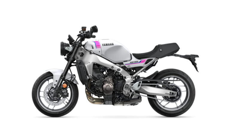 YAMAHA XSR900|90年代レーシングヘリテージの再臨!名車YZF750R/SPのグラフィックを彷彿とさせるヤマハ「XSR900」ネオンホワイトが登場【海外】