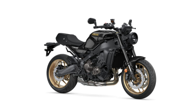 YAMAHA XSR900|90年代レーシングヘリテージの再臨!名車YZF750R/SPのグラフィックを彷彿とさせるヤマハ「XSR900」ネオンホワイトが登場【海外】