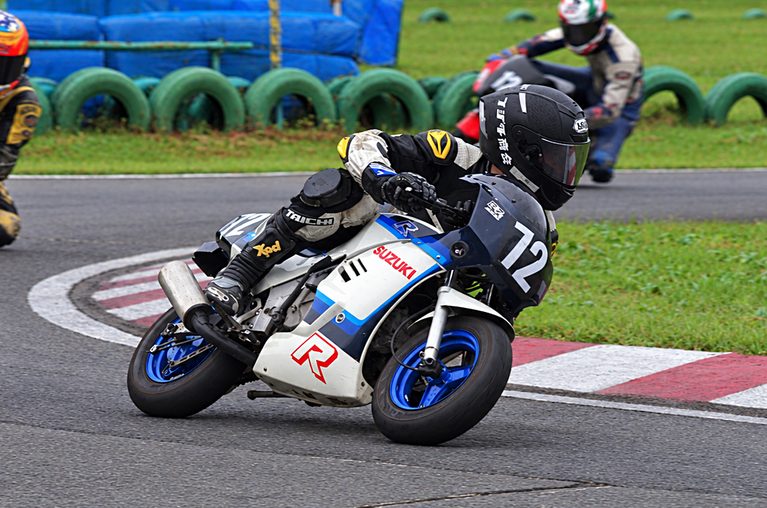 スズキGAG｜デビューから40年の元祖ミニバイクレプリカが戦う！世界広しと言えどスズキGAG専門のレースがあるのはここだけ!?