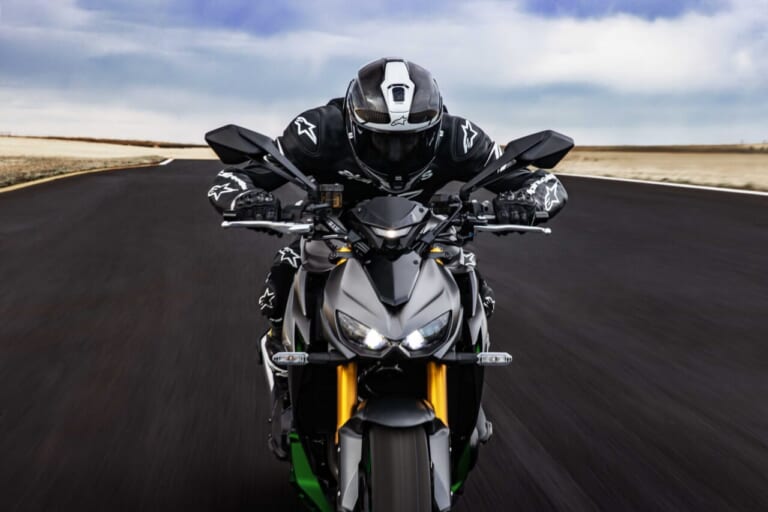 KAWASAKI Z1100SE|凄みスタイルに新グラフィックと黒キャリパーを融合! カワサキのスーパーネイキッド「Z1100/Z1100 SE」の2027年モデルが登場。魅せるフラッグシップの貫禄