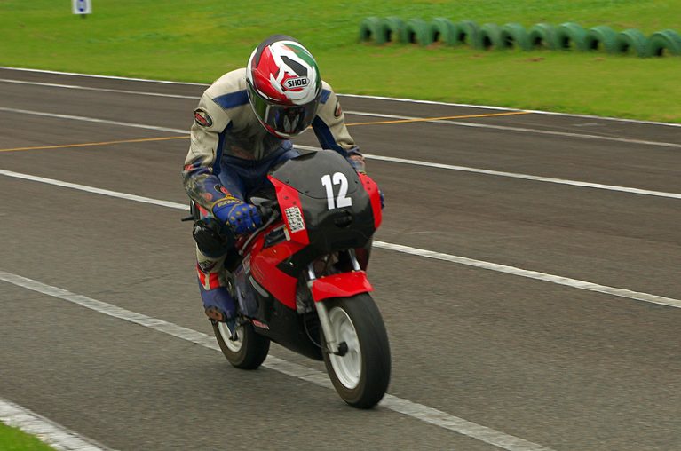 スズキGAG|デビューから40年の元祖ミニバイクレプリカが戦う!世界広しと言えどスズキGAG専門のレースがあるのはここだけ!?