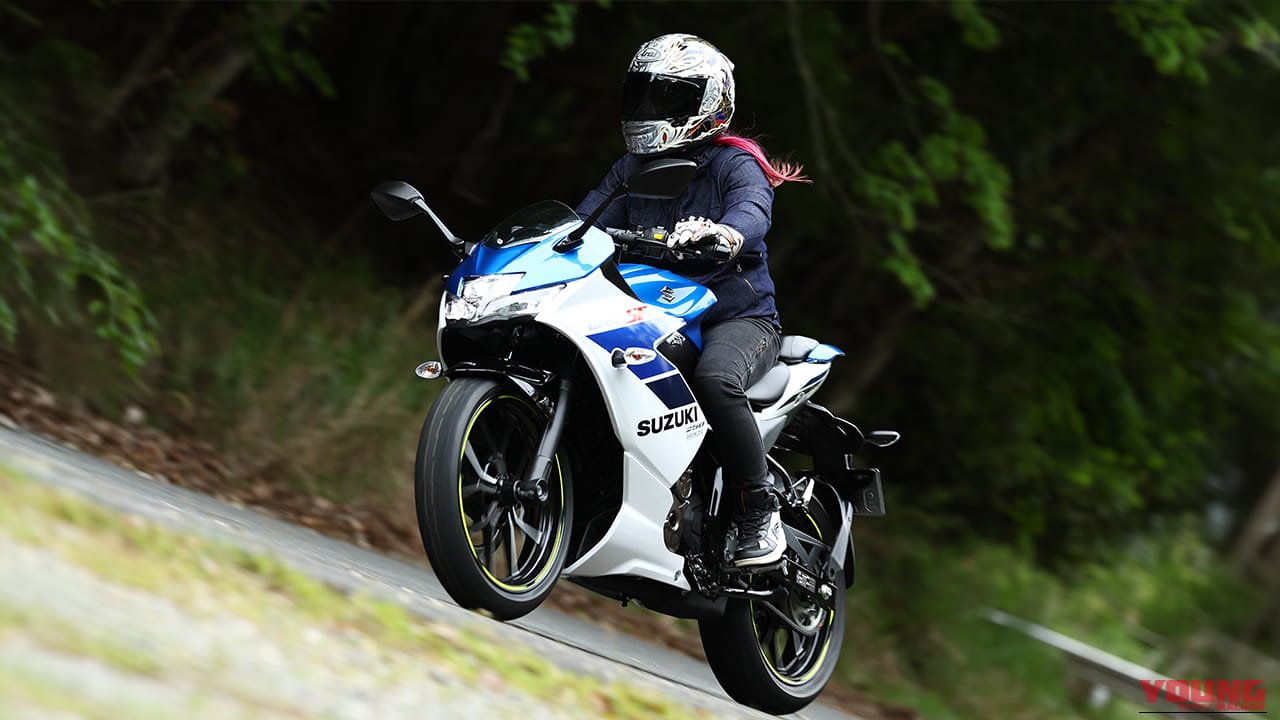 イメージギャラリー｜コスパ最強の250ccフルカウル！スズキ「ジクサーSF250」に全日本ライダー岡崎静夏が試乗「曲がりすぎない」ハンドリングと意外すぎるツアラー適性を徹底インプレ