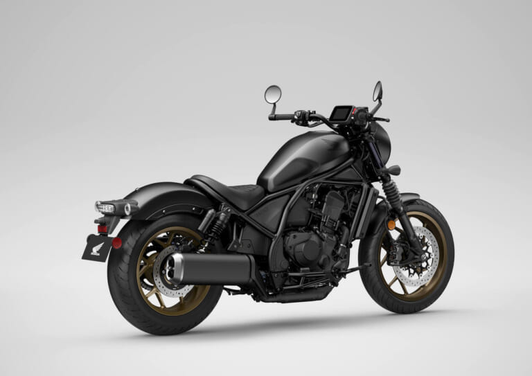 HONDA CMX1100 REBEL|DCTの極低速制御と快適ポジションが冴える! 欧州ホンダ「レブル1100(CMX1100)」2027年モデルに新色が続々追加【海外】