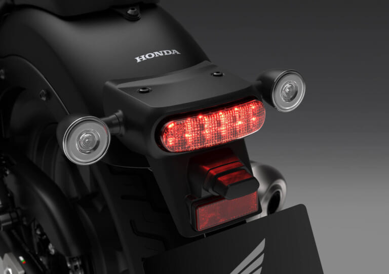 HONDA CMX500 REBEL｜丸型3.5インチTFT液晶＆6ボタンSW! 先進コックピットとEクラッチを備えたレブル500(CMX500)2027年モデルが欧州で登場【海外】