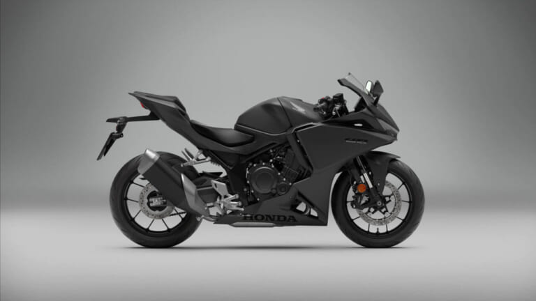 HONDA CBR500R FOUR｜トリコロール映える新世代4気筒ミドル! 新型CBR500R FOURの2027年モデルがEUで発表。CBR400R FOURの次期カラーもこれで決まり!?