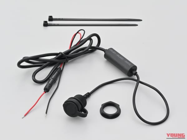 デイトナ_カウルマウント USB Type-C（PD3.0）18W｜【新製品】愛車のコクピットをスマートに昇華！ デイトナ「カウルマウント USB Type-C（PD3.0）18W」が登場