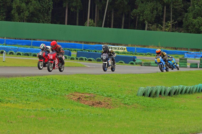 スズキGAG｜デビューから40年の元祖ミニバイクレプリカが戦う！世界広しと言えどスズキGAG専門のレースがあるのはここだけ!?