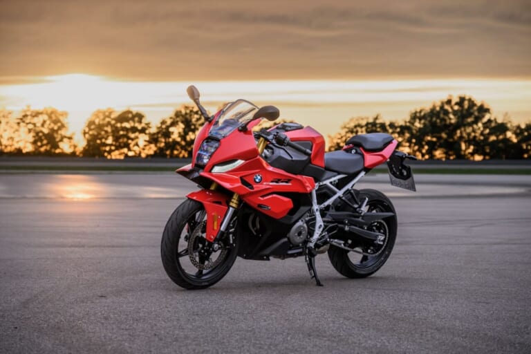 BMW F 450 RR｜48馬力ツイン＆車重177kg! ウイングレット装備でS1000RRの血統を継ぐミドルSS「BMW F450RR」が誕生【EICMA 2026】