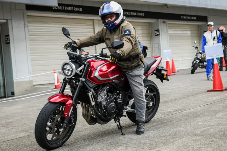 HONDA CB400 SUPER FOUR E-Clutch|【鈴鹿試乗で判明】「VTECなしでも全域トルクフル!」新型CB400 SUPER FOUR E-Clutchに大型乗りも驚愕した理由