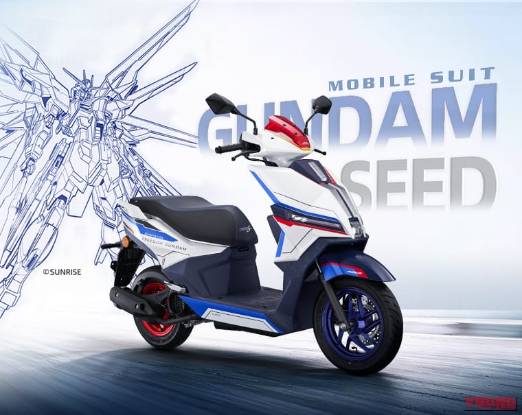 HONDA NS125FX｜舞い降りる剣をその手に! 中国ホンダの原付二種スクーターに白青のボディに赤青分色ホイールが映える「フリーダムガンダムコラボ限定版」登場【NS125FX】