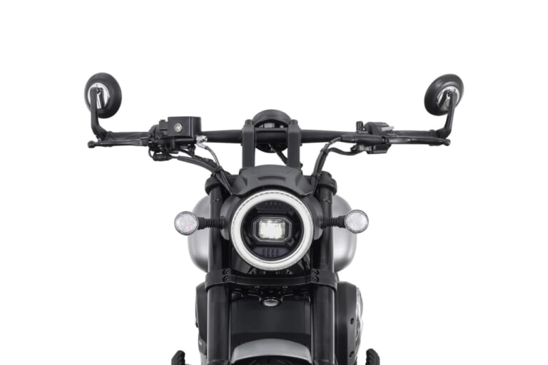 SRV600V2｜ヘッドライト｜QJMOTORの大型モデルが日本初上陸！原付二種から大型まで選べるクルーザー「SRV」シリーズの魅力
