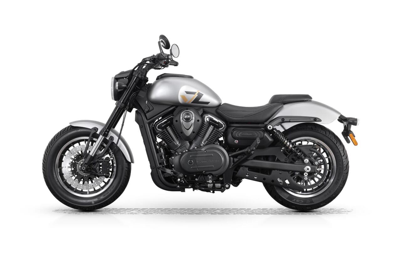 |QJMOTORの大型モデルが日本初上陸!原付二種から大型まで選べるクルーザー「SRV」シリーズの魅力