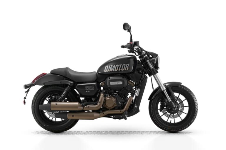 SRV250S｜QJMOTORの大型モデルが日本初上陸！原付二種から大型まで選べるクルーザー「SRV」シリーズの魅力