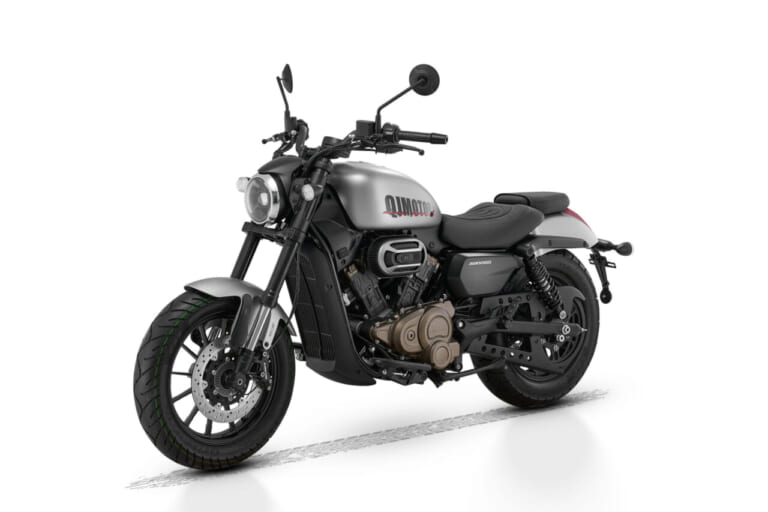 SRV250A（AMT）｜QJMOTORの大型モデルが日本初上陸！原付二種から大型まで選べるクルーザー「SRV」シリーズの魅力