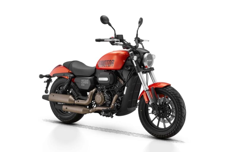 SRV250S｜QJMOTORの大型モデルが日本初上陸！原付二種から大型まで選べるクルーザー「SRV」シリーズの魅力