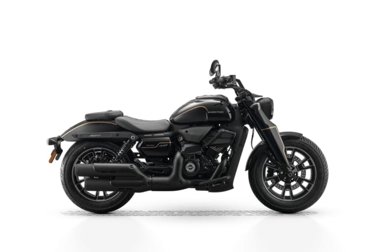 SRV400VS｜QJMOTORの大型モデルが日本初上陸！原付二種から大型まで選べるクルーザー「SRV」シリーズの魅力