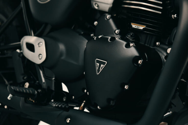 TRIUMPH BONNEVILLE T40｜コーナリングABSやフルカラーTFTを標準装備し、伝統のボンネビルが400ccクラスへ! トライアンフ「BONNEVILLE T40」が2027年春発売