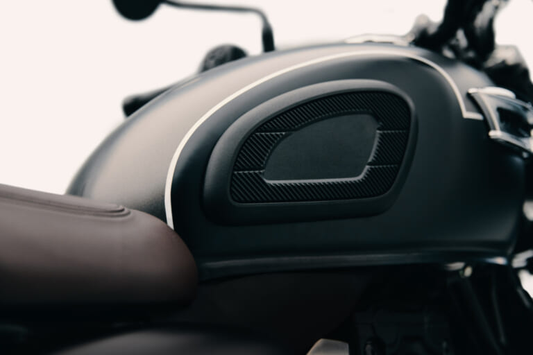 TRIUMPH BONNEVILLE T40|コーナリングABSやフルカラーTFTを標準装備し、伝統のボンネビルが400ccクラスへ! トライアンフ「BONNEVILLE T40」が2027年春発売