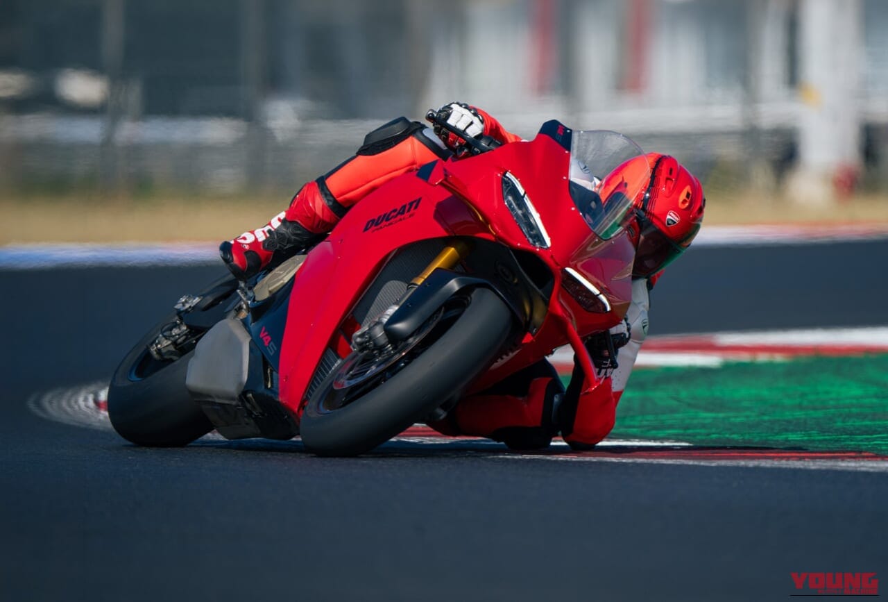 Ducati panigale v4｜218psのデスモセディチV4と15000rpmの高回転! 300km/hで219.3psへ膨らむパワーを実現した、ドゥカティ「パニガーレV4 / S」が2027年4月に日本上陸