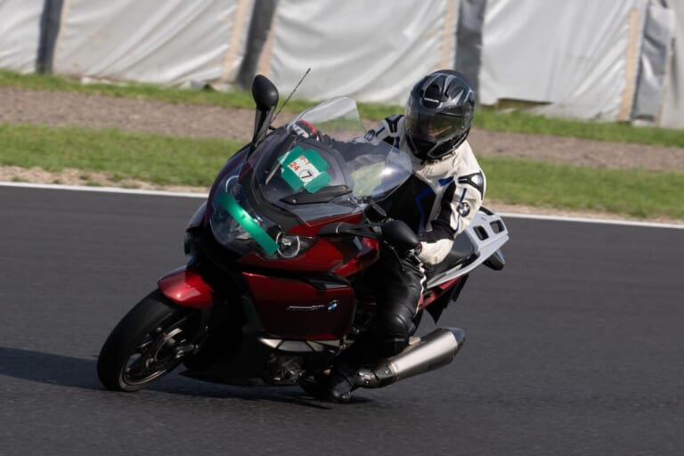 ミツオカグループ|鈴鹿サーキット|サーキットエクスペリエンス|K1600GT|スポーツするには最適な安全安心のサーキット走行イベント【ミツオカサーキットエクスペリエンス】