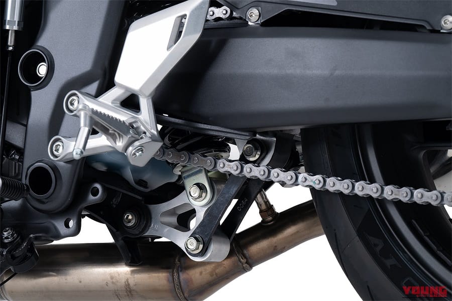 |【EFFEX】注目のCB400SF E-Clutchに早くも適合! シート高マイナス20mmの安心感、プロトからローダウンキット登場