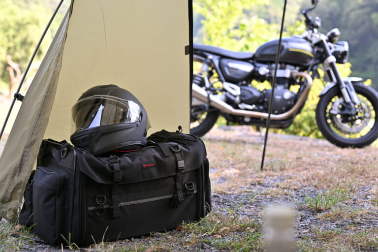 DAYTONA OUTDOORS|帰りのパッキングで悶絶するライダーへ “超フィット”なギアケースで、キャンプツーリングの積載ストレスを完全撃破せよ!
