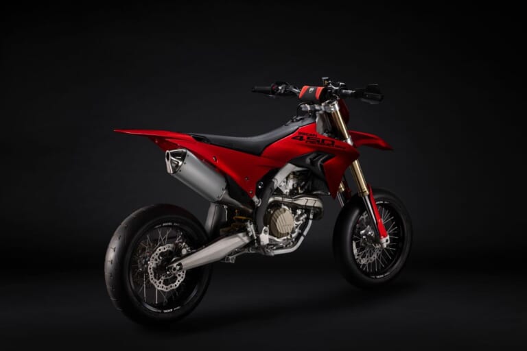 DUCATI Desmo450 SM｜デスモドロミック単気筒は1万1900rpmまで回る! ドゥカティ初のレーシング・スーパーモト「Desmo450 SM」が2026年12月より欧州発売