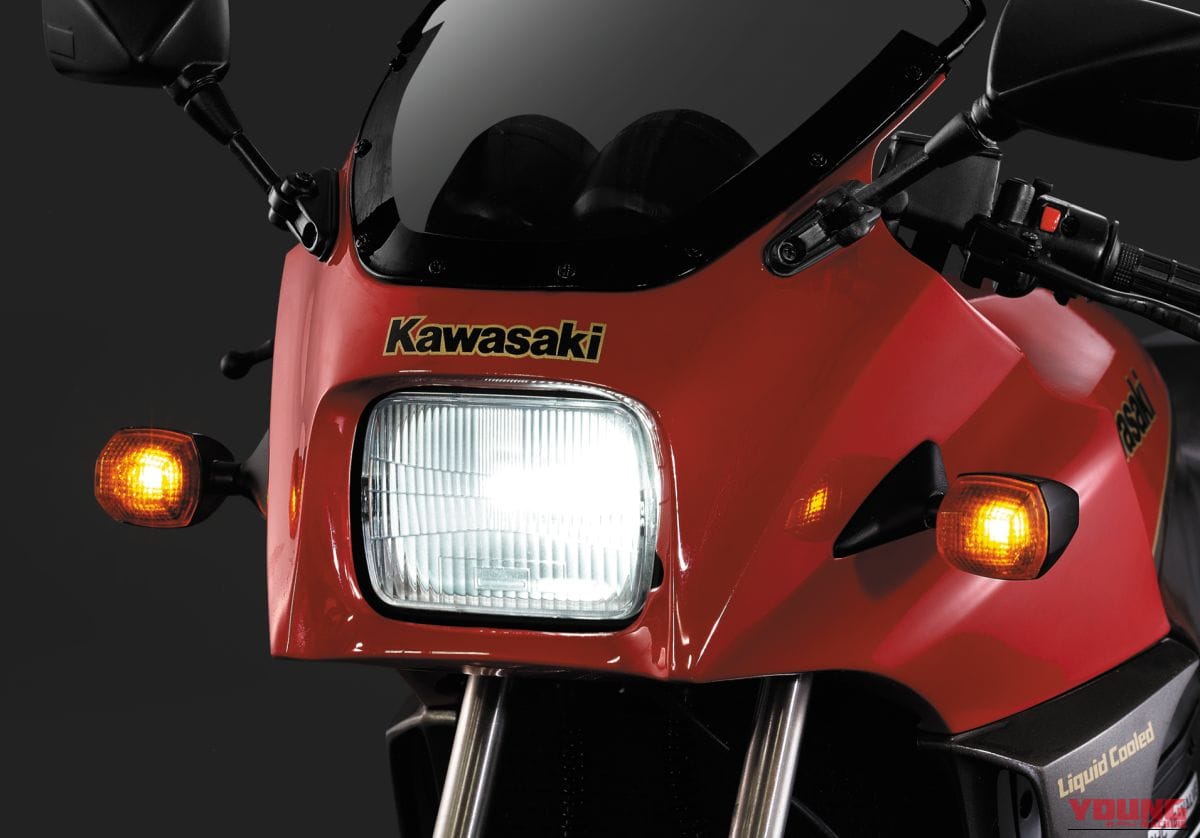 アシェット・コレクションズ・ジャパン 週刊 カワサキ Ninja GPZ900R|『トップガン』A2型へ外装カスタムも可能! サウンド&ライト点灯ギミックが熱い大迫力スケールモデルが組める『週刊 カワサキ Ninja GPZ900R』誕生