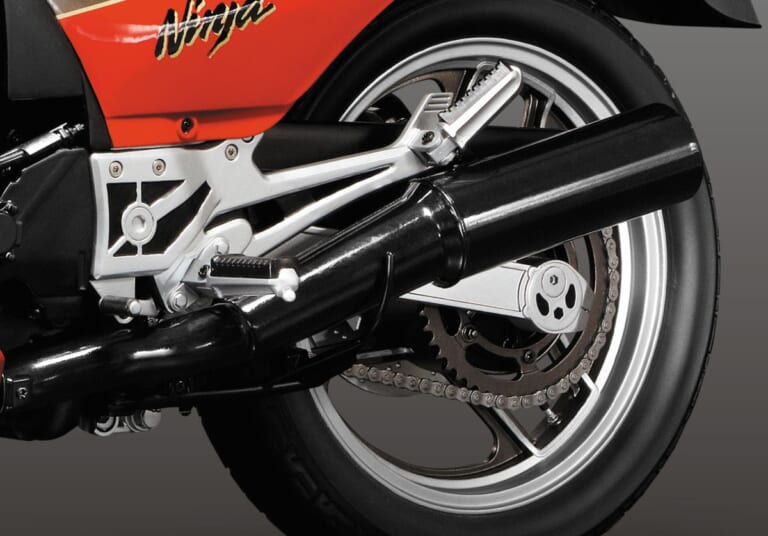 アシェット・コレクションズ・ジャパン 週刊 カワサキ Ninja GPZ900R|『トップガン』A2型へ外装カスタムも可能! サウンド&ライト点灯ギミックが熱い大迫力スケールモデルが組める『週刊 カワサキ Ninja GPZ900R』誕生