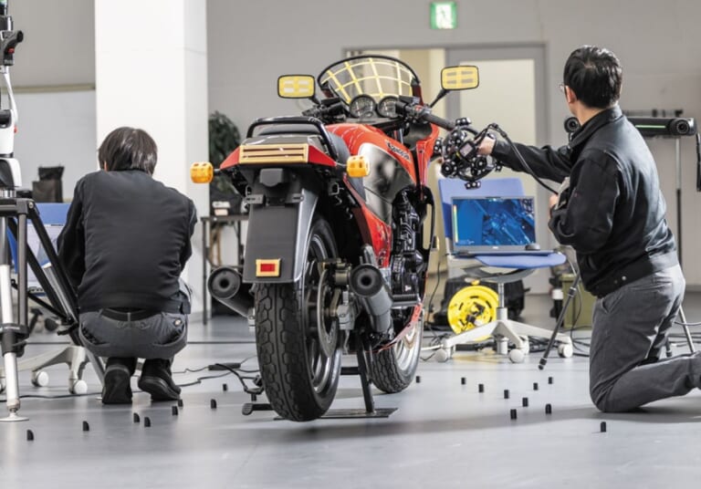 アシェット・コレクションズ・ジャパン 週刊 カワサキ Ninja GPZ900R｜『トップガン』A2型へ外装カスタムも可能! サウンド＆ライト点灯ギミックが熱い大迫力スケールモデルが組める『週刊 カワサキ Ninja GPZ900R』誕生