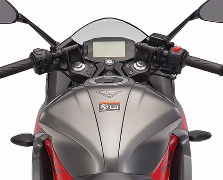 SUZUKI GIXXER / GIXXER SF|新色グレー×オレンジ登場! 13.6PSの155cc空冷SEPエンジンを搭載した、スズキ「ジクサー / SF」155ccシリーズが2026年モデルでカラー刷新