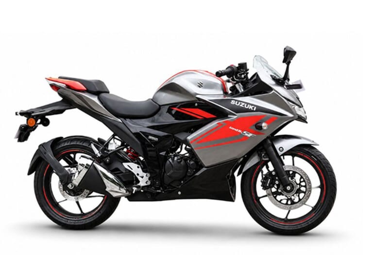 SUZUKI GIXXER SF｜新色グレー×オレンジ登場! 13.6PSの155cc空冷SEPエンジンを搭載した、スズキ「ジクサー / SF」155ccシリーズが2026年モデルでカラー刷新