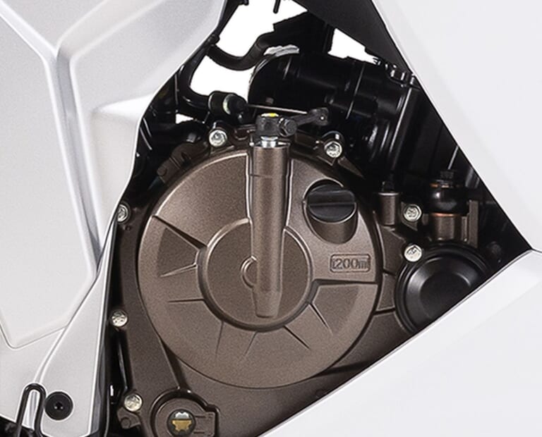 SUZUKI GIXXER 250｜バイオエタノール燃料への対応も! 熟成の油冷249ccエンジン搭載、スズキ「ジクサー250」2027年モデルに新カラーが登場【海外】