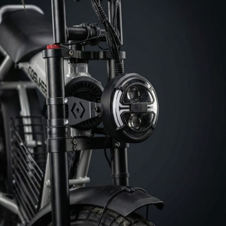 COSWHEEL MIRAI G|免許不要で乗れる本格バイクスタイル! 20×4インチ極太タイヤを履く特定小型原付「COSWHEEL MIRAI G」が一般販売をスタート
