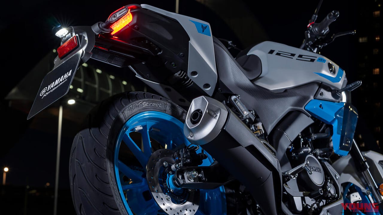 鋭い眼光のフロントマスクとレッドラインホワイト導入! VVA搭載125ccストリートファイター「MT-125」が2027年モデルでさらに進化【海外】