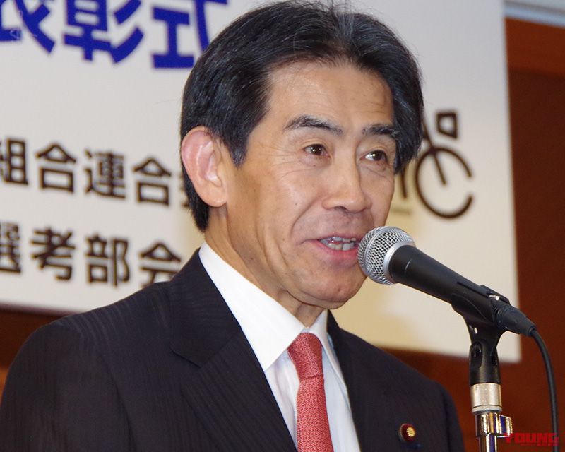 逢沢一郎氏