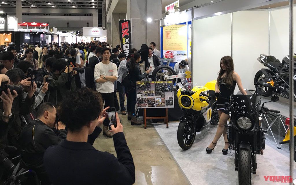 東京モーターサイクルショー・ヤングマシンブース